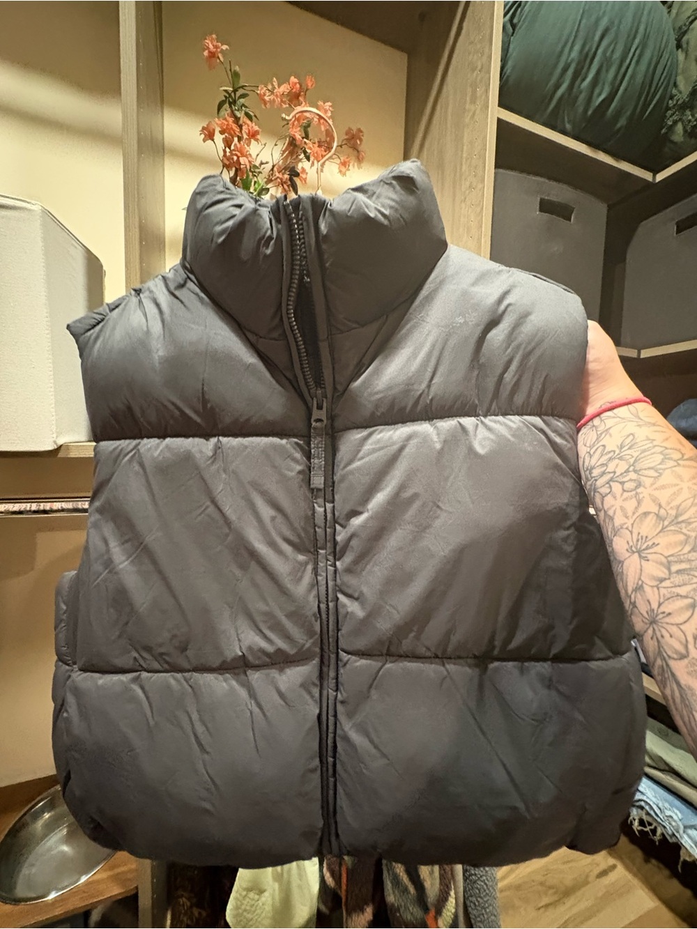American Eagle Outfitters Men's Quilted Puffer Vest - Black